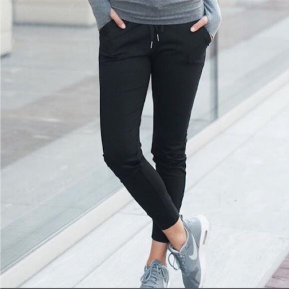ZYIA Pants - ZYIA Black Drawstring Comfort Athletic Joggers